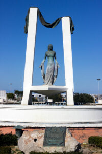 Monumento a Rocio Jurado Chipiona